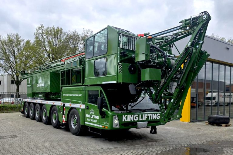 SPIERINGS SK1265-AT6 ELIFT MOBILE SELF-ERECTING TOWER CRANE